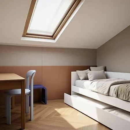 3bedroom Apartment, Close To Main Station, With Ac Apartment