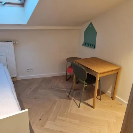 3bedroom Apartment, Close To Main Station, With Ac