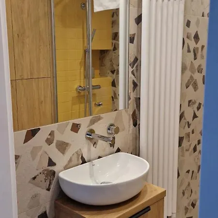 3bedroom Apartment, Close To Main Station, With Ac 克拉科夫
